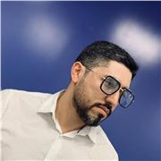 Comunicador profesional y traductor. Nativo en Castellano e Italiano. Profesor de Inglés certificado con dominio de acentos americanos y británicos. Pensamiento creativo es mi súper poder.